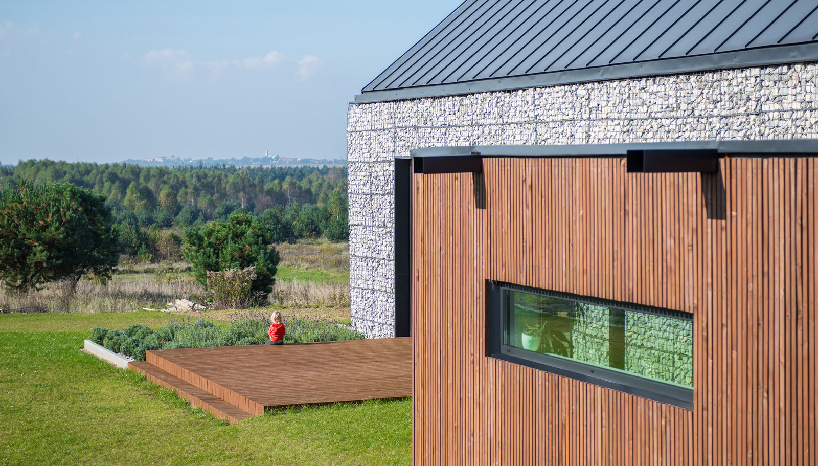 Терраса дома House in the Landscape