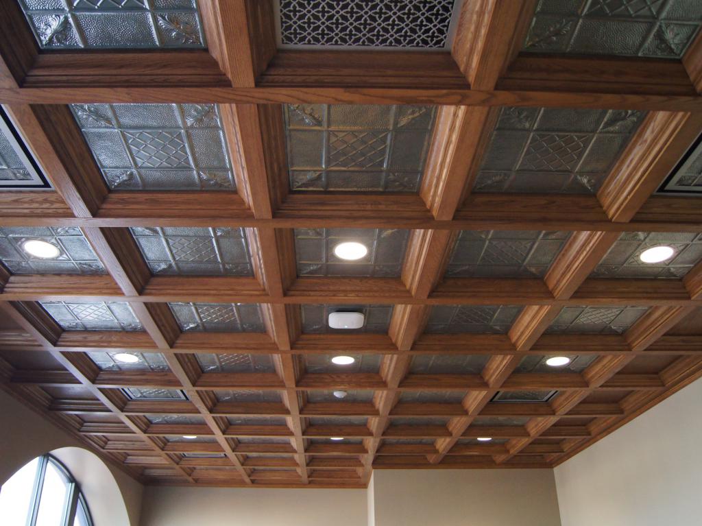 полиуретановые кессонные потолки