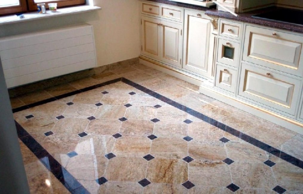 Узорчатая напольная плитка придаст полу на вашей кухне шарм и стиль.