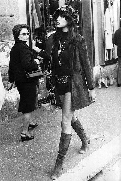 Модная девушка 70-х годов 20 столетия