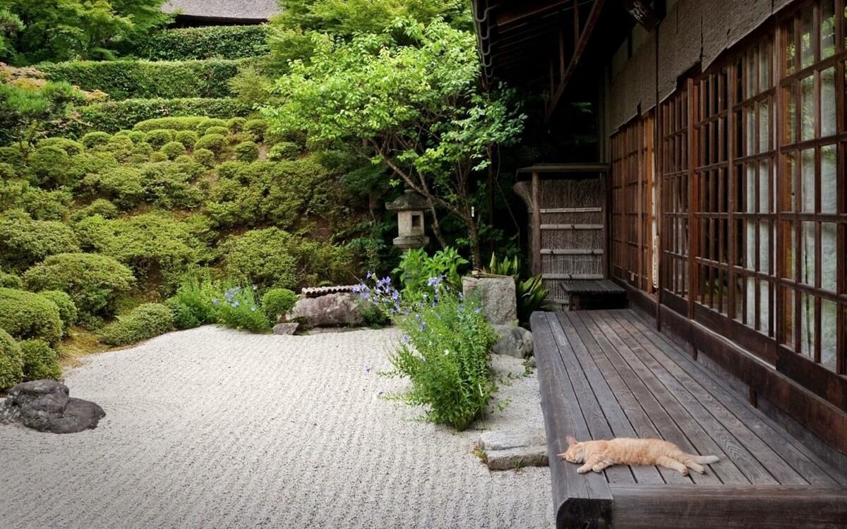 Японский сад у дома
