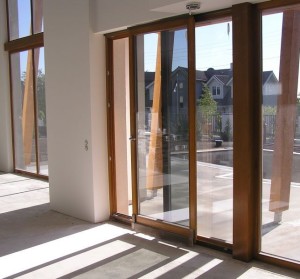 Ggotovye balcony doors PVC