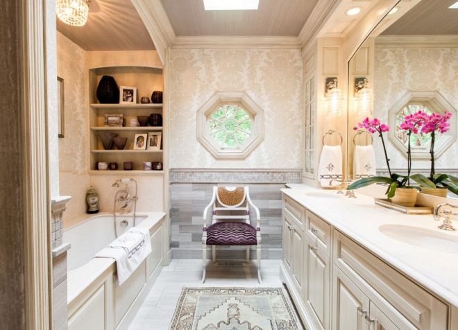 Интерьер ванной комнаты в классическом стиле 