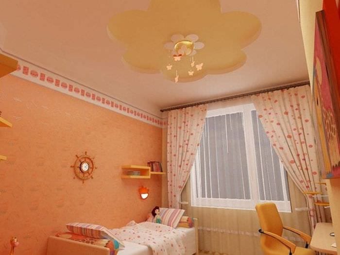 Детская комната светлых тонов с натяжным потолком 