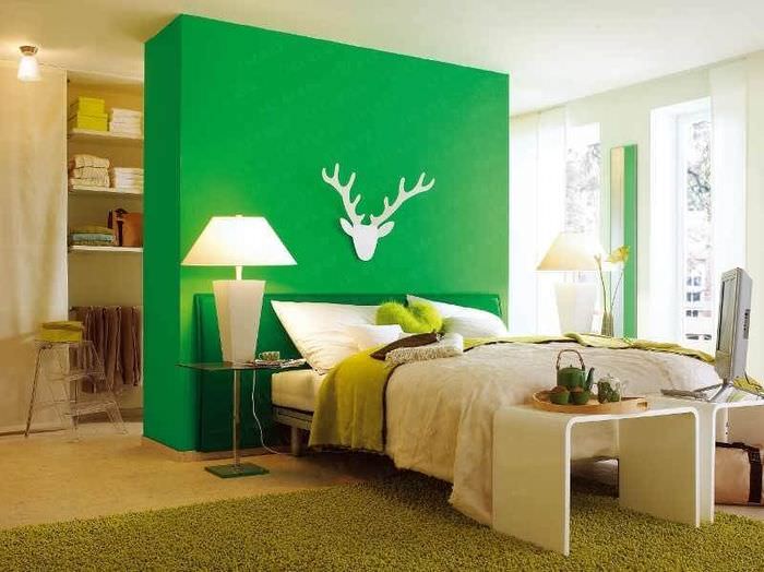 Зеленый цвет в дизайне спальной комнаты